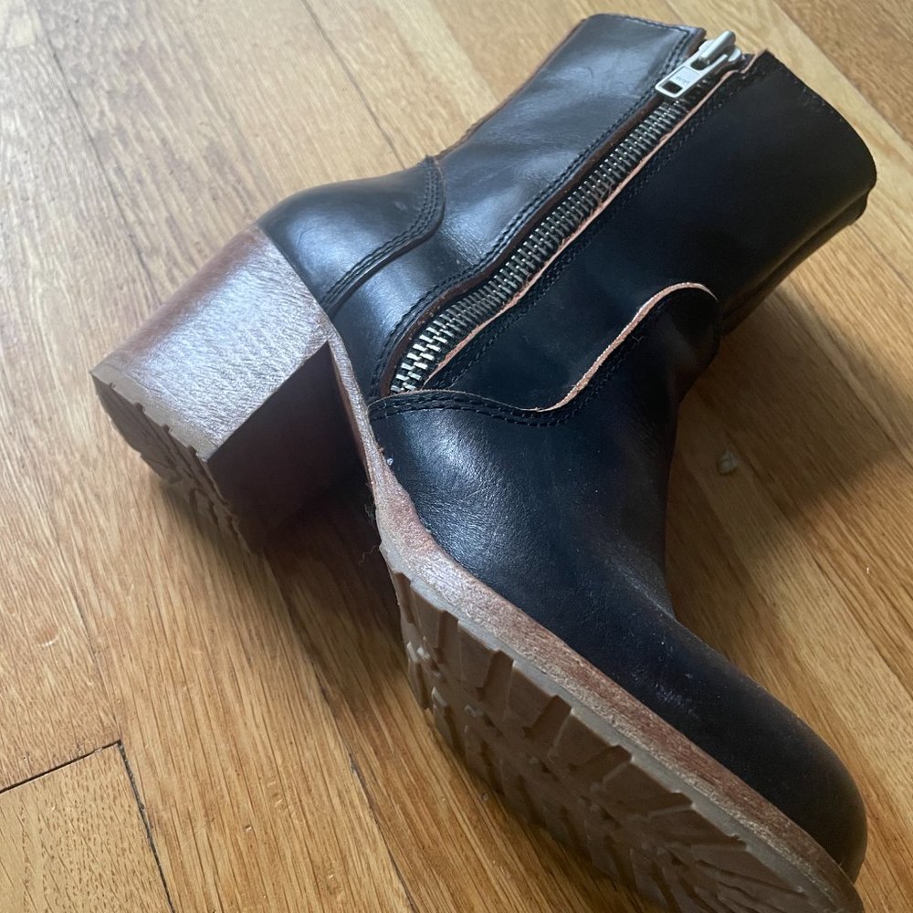 Swedish Hasbeens, heeled leather boots size 39 (runs large) - Picture 4 of 4